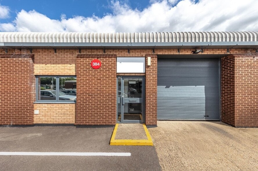 382-388 Sykes Rd, Slough for lease - Building Photo - Image 3 of 12