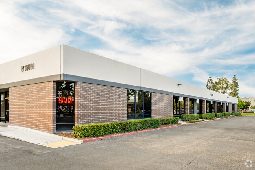 18001 Sky Park Cir, Irvine, CA for lease - Building Photo - Image 2 of 4