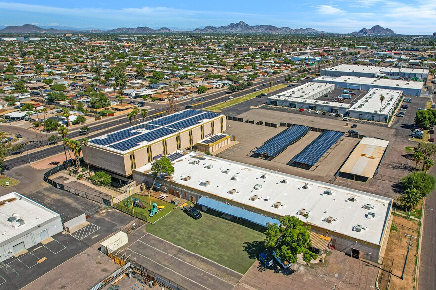 3001 W Indian School Rd, Phoenix, AZ à vendre - Photo du bâtiment - Image 3 de 55