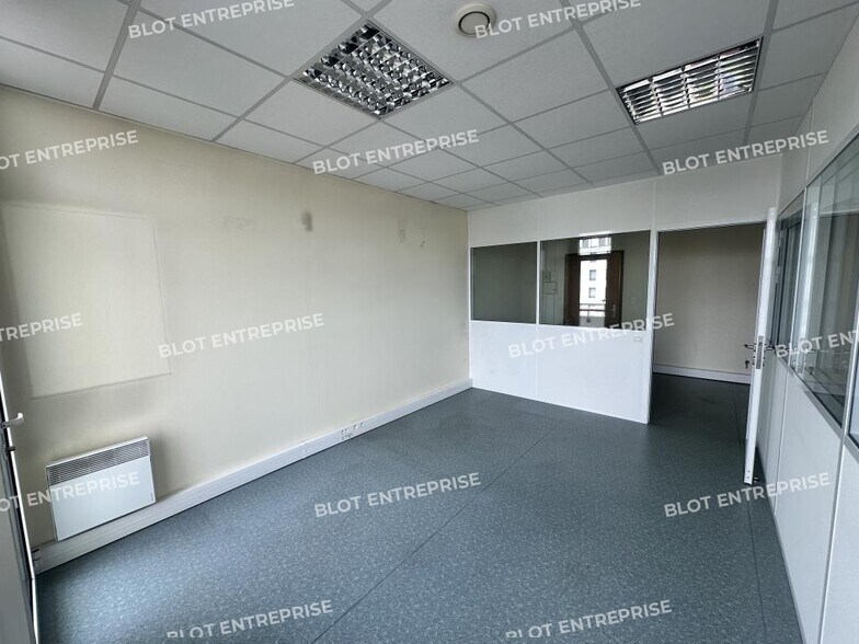 Bureau dans Cesson-Sévigné à vendre - Photo intérieure - Image 2 de 5
