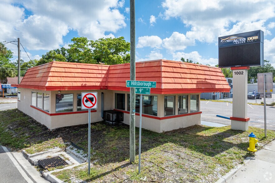 1002 E Hillsborough Ave, Tampa, FL à louer - Photo du bâtiment - Image 3 de 11