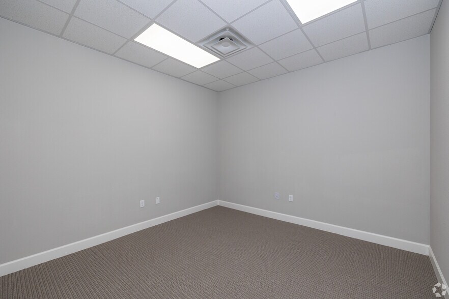 26717 Westheimer Pky, Katy, TX à vendre - Photo du bâtiment - Image 3 de 23
