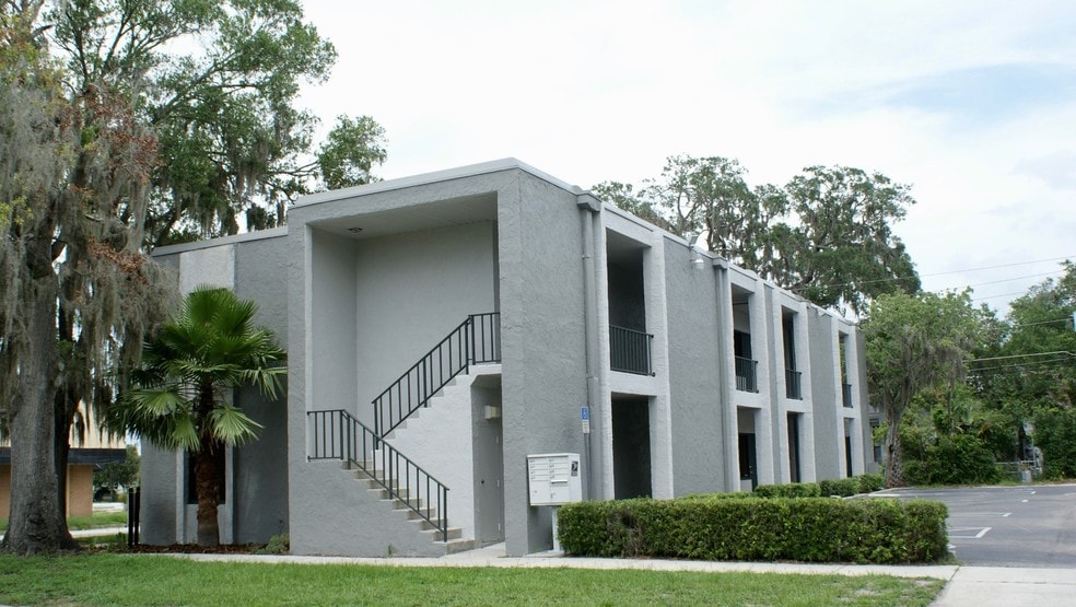 203 E 3rd St, Sanford, FL à louer - Photo du bâtiment - Image 3 de 7