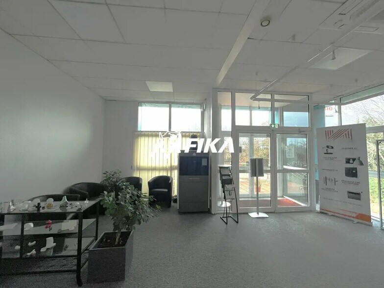 Flex dans Toulouse à louer - Photo du bâtiment - Image 2 de 12