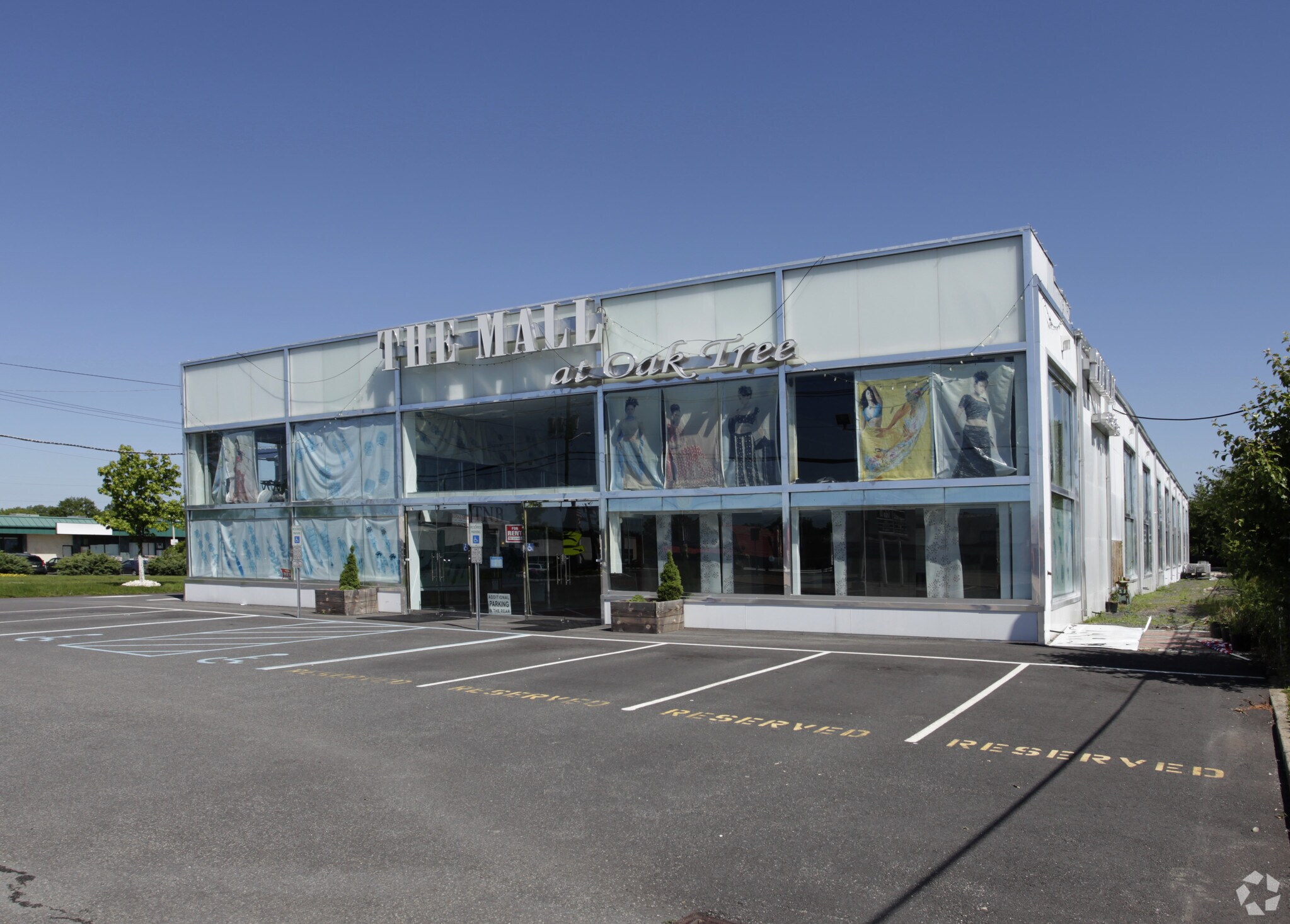 1710 Oak Tree Rd, Edison, NJ for lease Primary Photo- Image 1 of 17