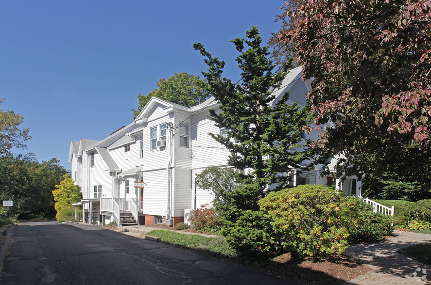 2389 Main St, Glastonbury, CT for sale - Building Photo - Image 1 of 1