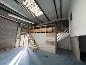 Heron Rd, Exeter for lease Interior Photo- Image 2 of 11