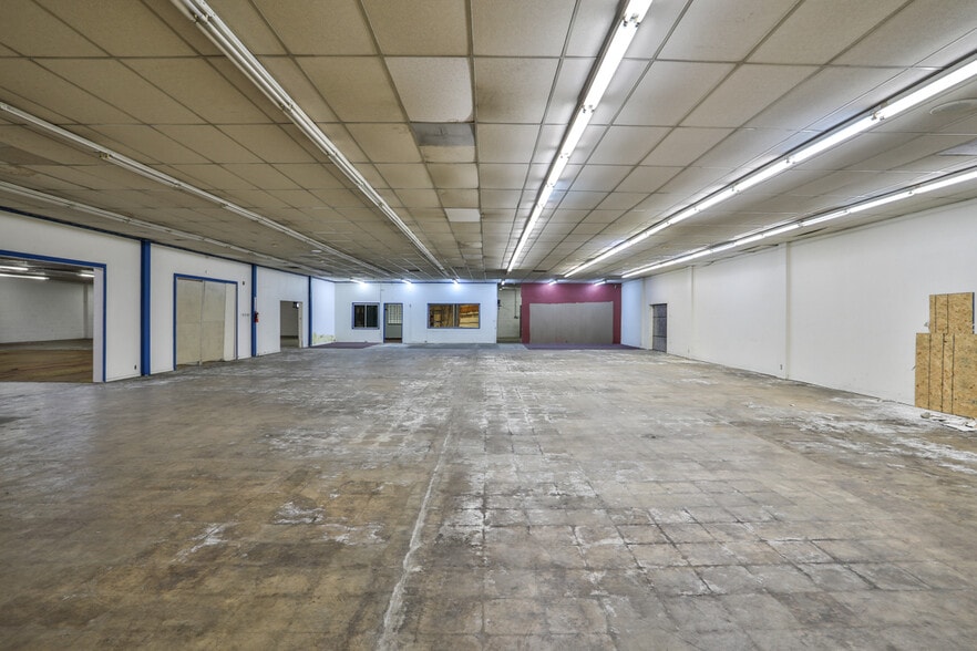 4611 Holt Blvd, Montclair, CA for lease - Interior Photo - Image 3 of 42
