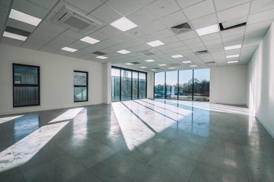 Broomfield Rd, Colchester à vendre - Photo du bâtiment - Image 2 de 10