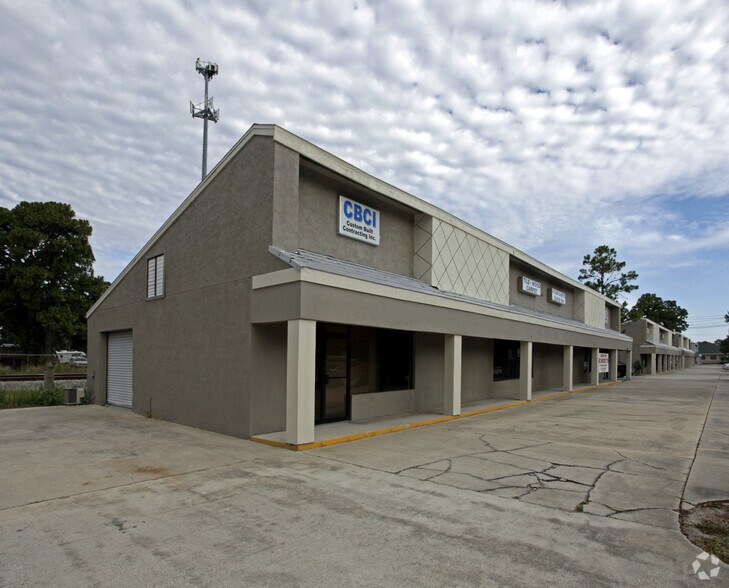 4400 S Hopkins Ave, Titusville, FL à vendre - Photo du bâtiment - Image 2 de 15