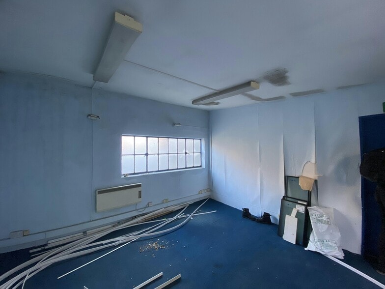 Saltram Crescent, London for lease - Building Photo - Image 2 of 6