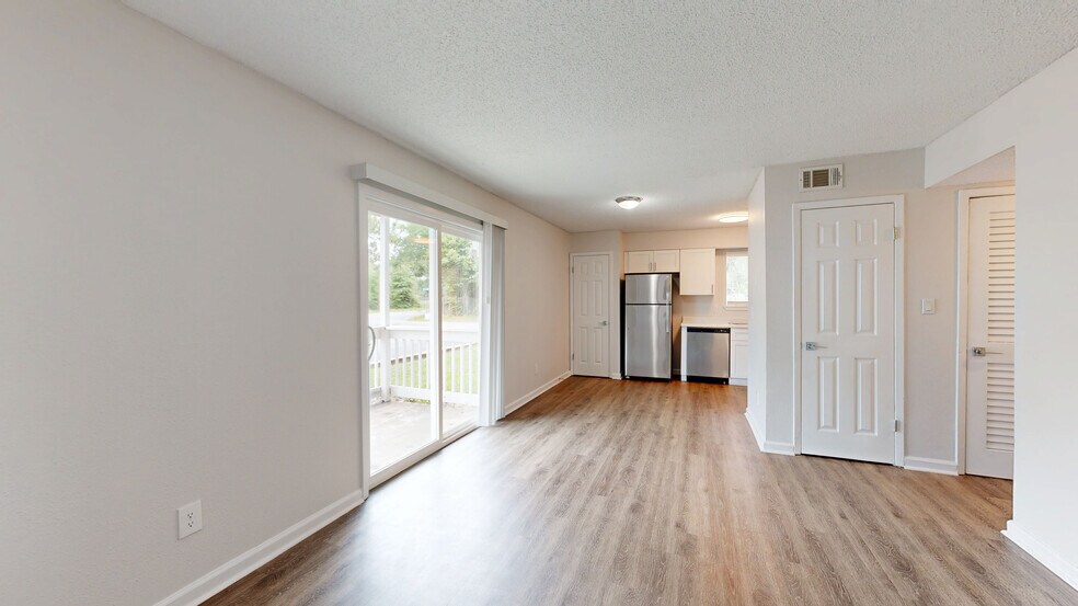 1665 Dogwood Pl, Pensacola, FL à vendre - Numérisation 3D de Matterport - Image 3 de 23