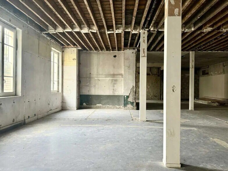 Office in Lyon for sale - Interior Photo - Image 3 of 10