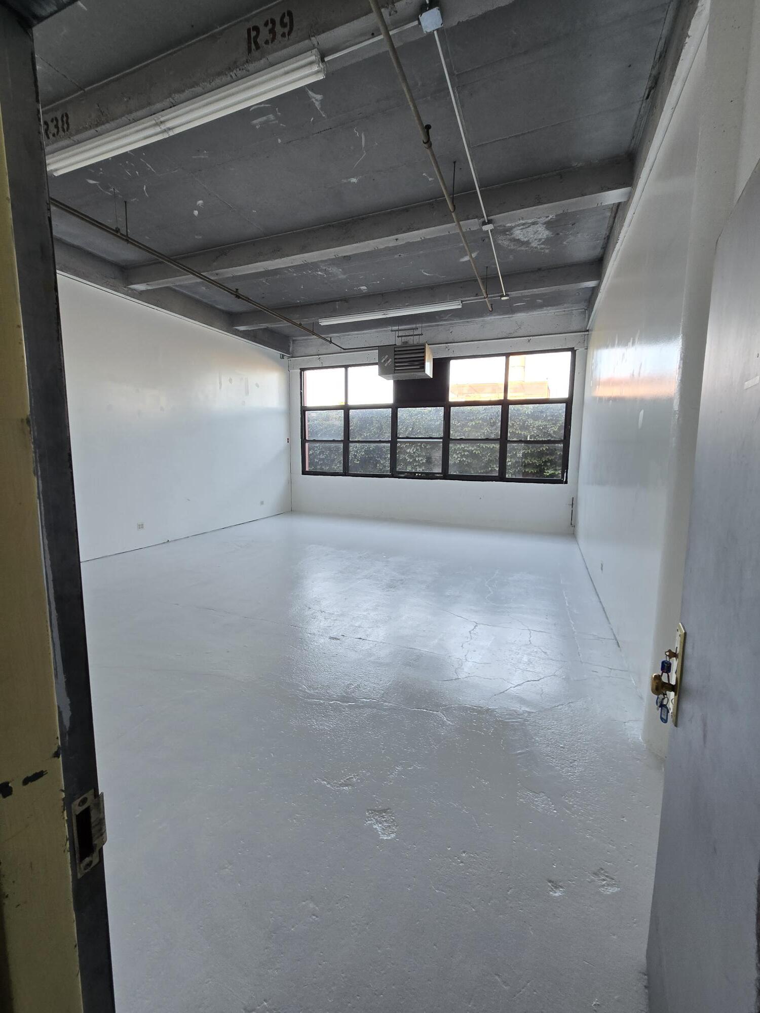 52-07 Flushing Ave, Maspeth, NY for lease Interior Photo- Image 1 of 3