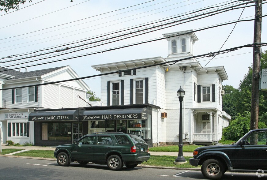 144 Broad St, Milford, CT à vendre - Photo du bâtiment - Image 2 de 2