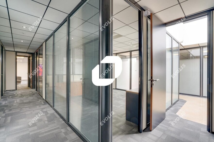 Office in Villiers-sur-Marne for lease - Interior Photo - Image 1 of 8