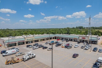 200-216 N Mustang Mall Ter, Mustang, OK - Aerial  map view