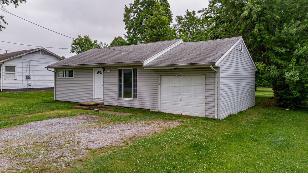 213 Oak Dr, Metropolis, IL à vendre - Photo principale - Image 1 de 1