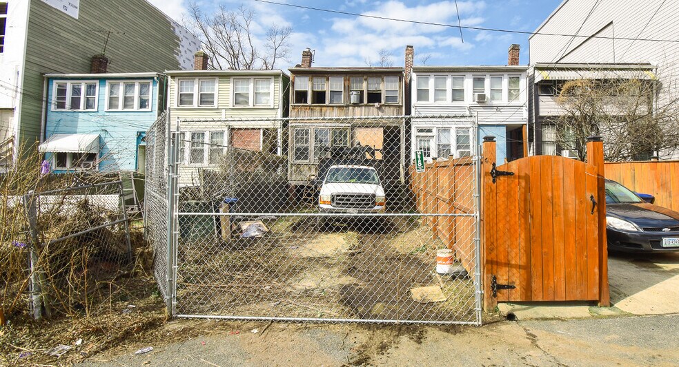 7115 Georgia Ave NW, Washington, DC à vendre - Photo du bâtiment - Image 2 de 3