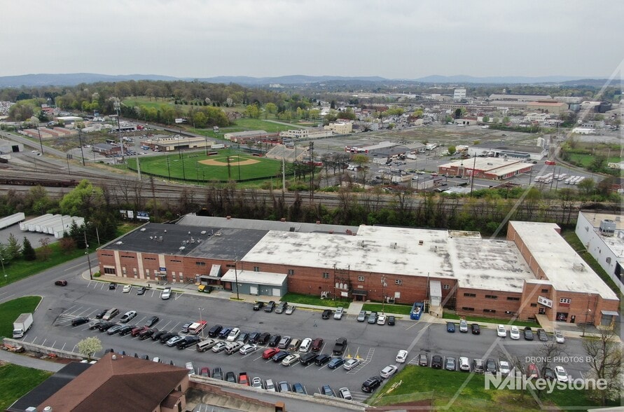 601-637 Hiesters Ln, Reading, PA à vendre - Photo du bâtiment - Image 2 de 22