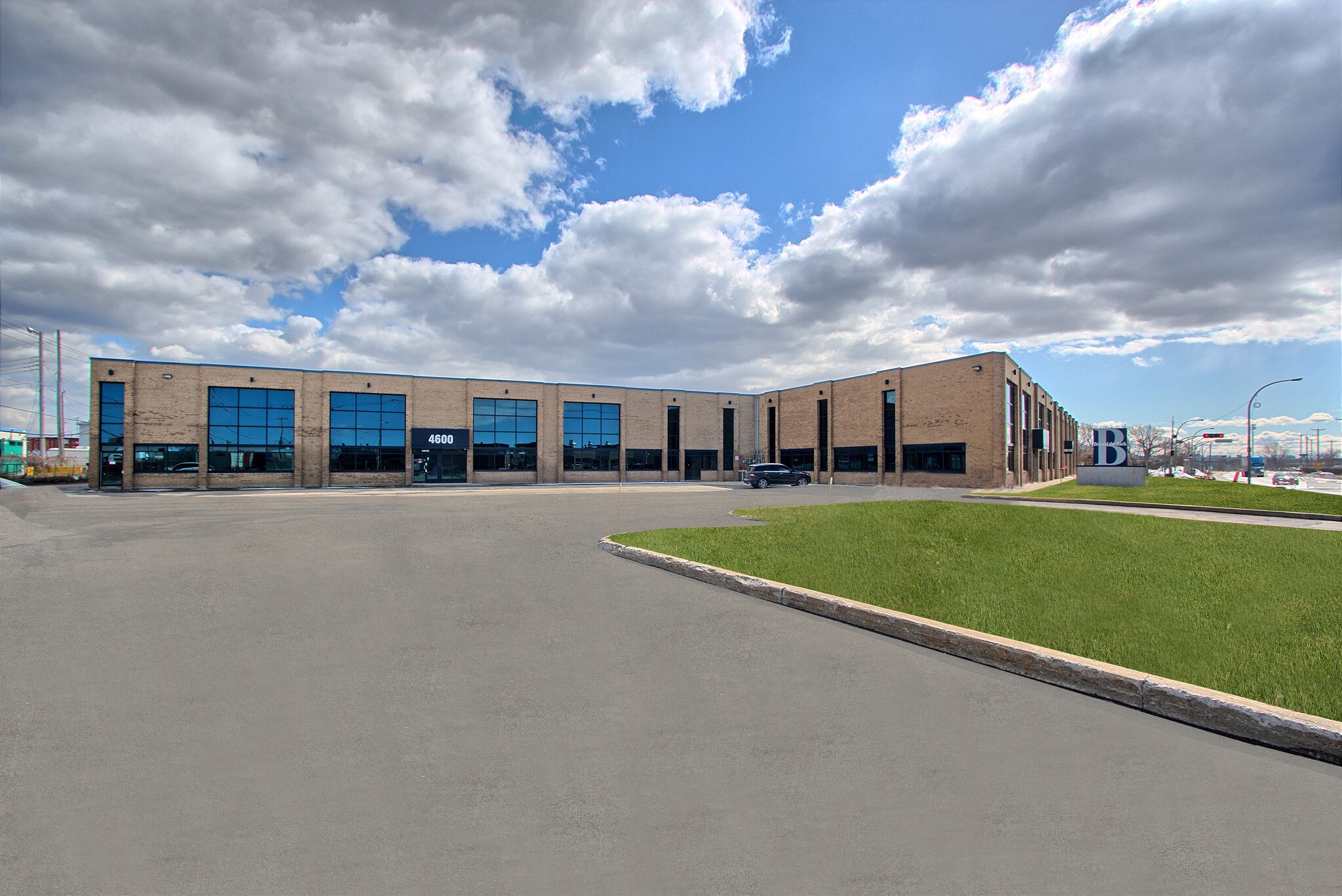 4850 Rue Hickmore, Saint-Laurent, QC à vendre Autre- Image 1 de 1