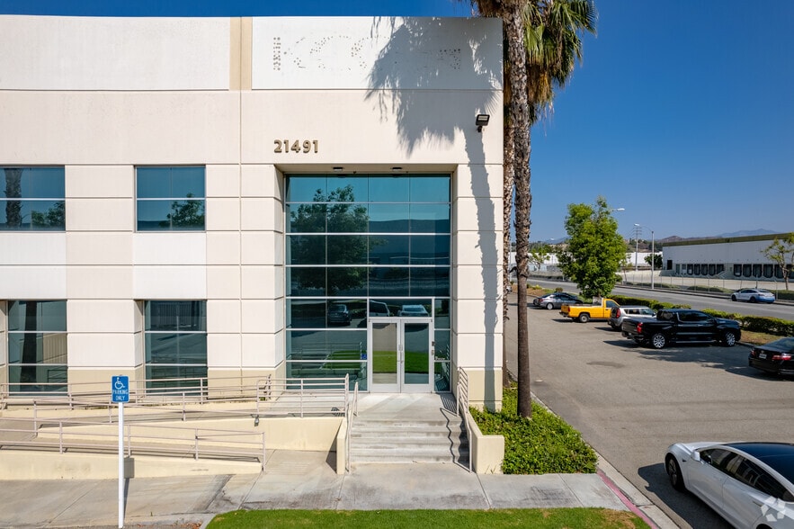 21491 Ferrero, City of Industry, CA à louer - Photo du bâtiment - Image 2 de 4