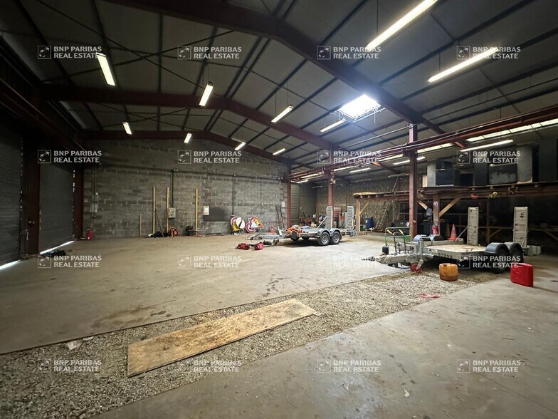 Office in Parçay-Meslay for lease - Building Photo - Image 1 of 16