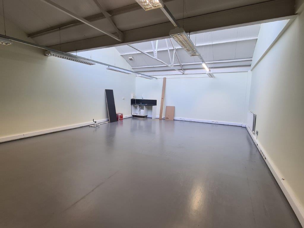 32 Sycamore Rd, Dalkeith for lease Interior Photo- Image 1 of 3