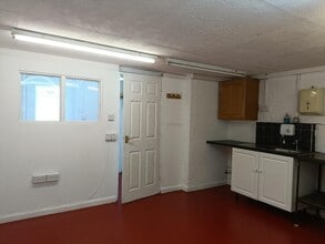 Woodland Dr, Grantham for lease Interior Photo- Image 2 of 2