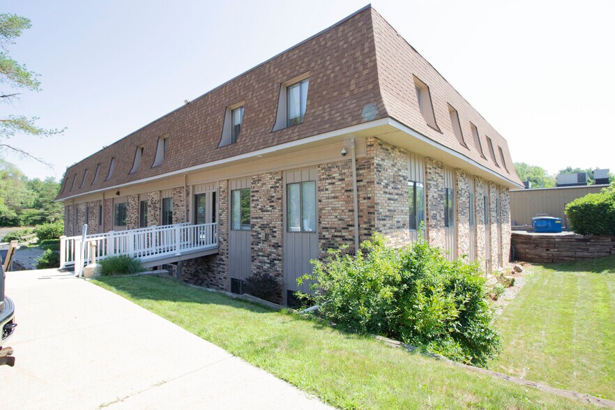 3030 S 9th St, Kalamazoo, MI à louer - Photo du bâtiment - Image 3 de 12