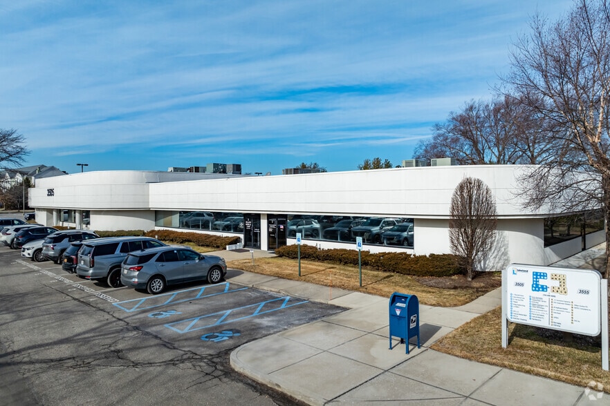 3505 Veterans Memorial Hwy, Ronkonkoma, NY for sale - Primary Photo - Image 1 of 4