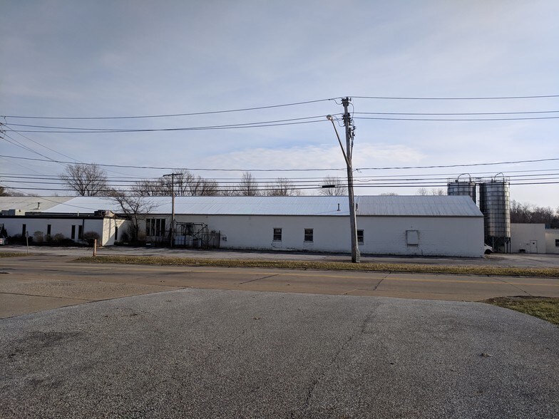 8820 East Ave, Mentor, OH à vendre - Photo du bâtiment - Image 2 de 4
