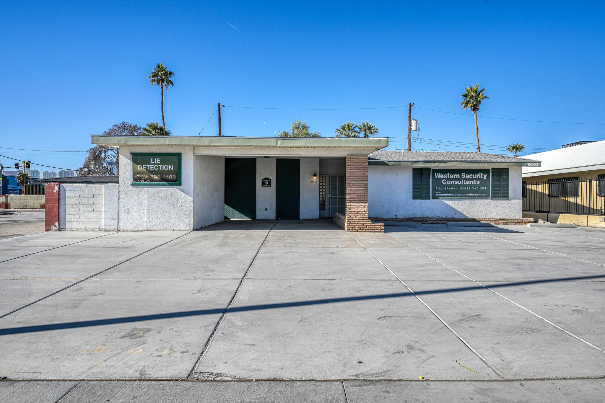 1920 S Maryland Pky, Las Vegas, NV à vendre Photo du bâtiment- Image 1 de 41