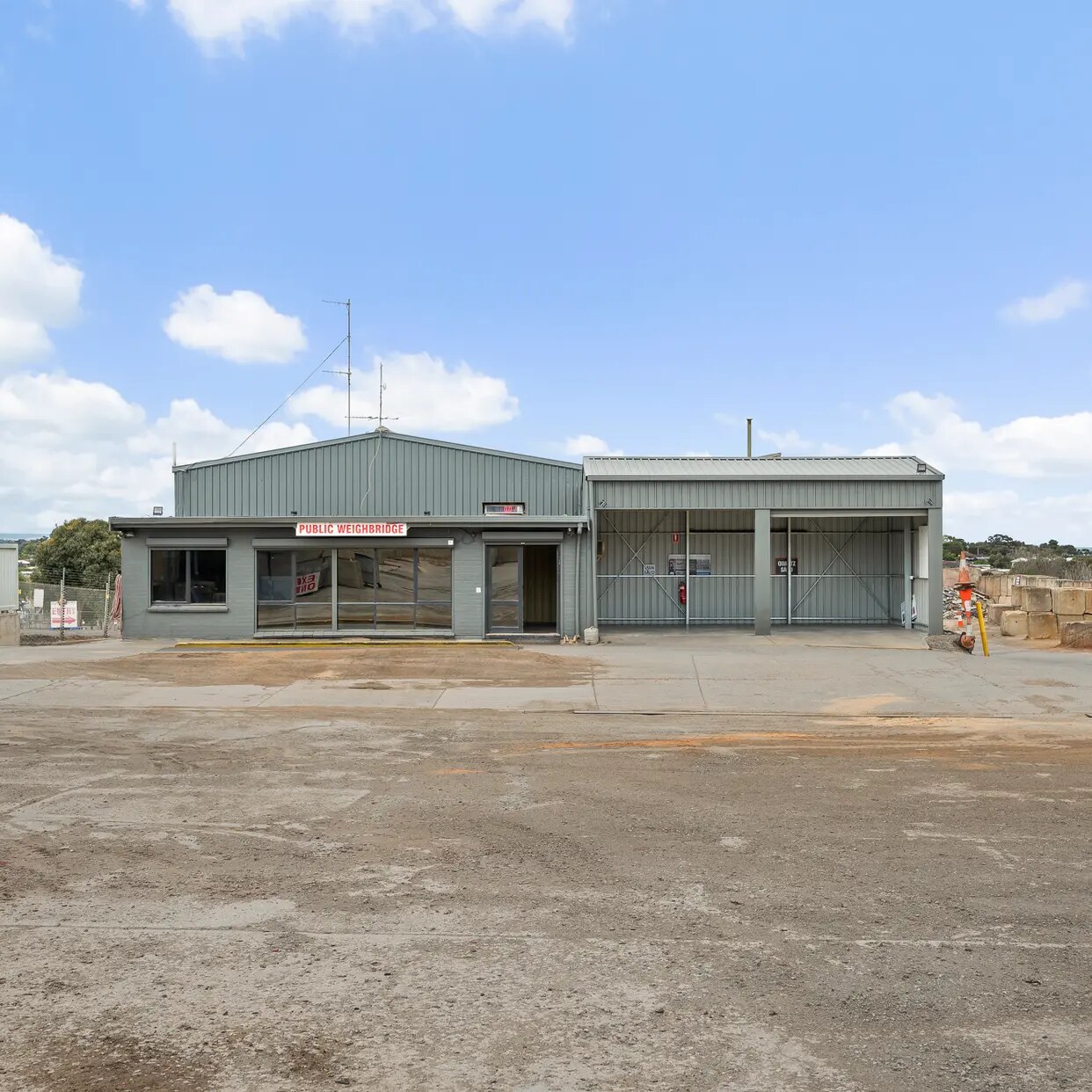 106 O O'Sullivan Beach Rd, LONSDALE for lease Primary Photo- Image 1 of 5