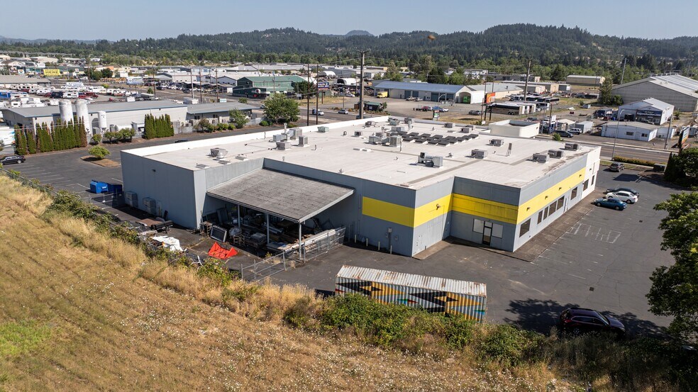 4211 W 11th Ave, Eugene, OR à vendre - Photo du bâtiment - Image 3 de 16