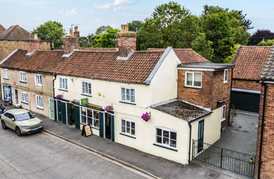 44-45 High St, Skegness à vendre - Photo du bâtiment - Image 2 de 15