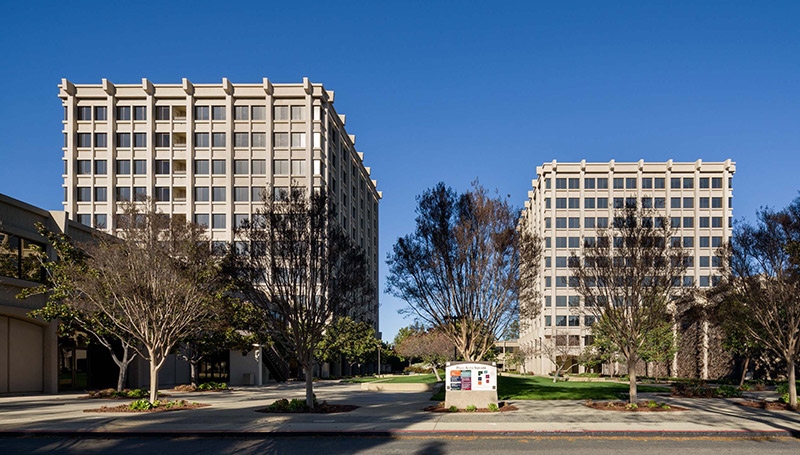 3000 El Camino Real, Palo Alto, CA à vendre - Photo du bâtiment - Image 1 de 1