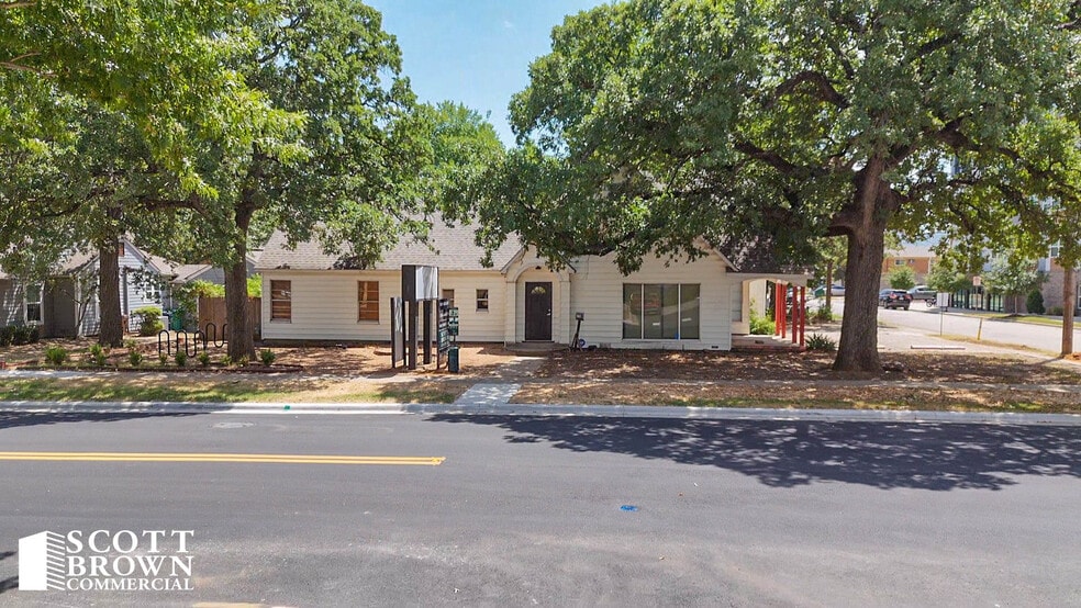 424 Bryan St, Denton, TX for sale - Building Photo - Image 3 of 25