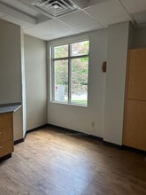 5156 Blazer Pky, Dublin, OH for lease Building Photo- Image 2 of 5