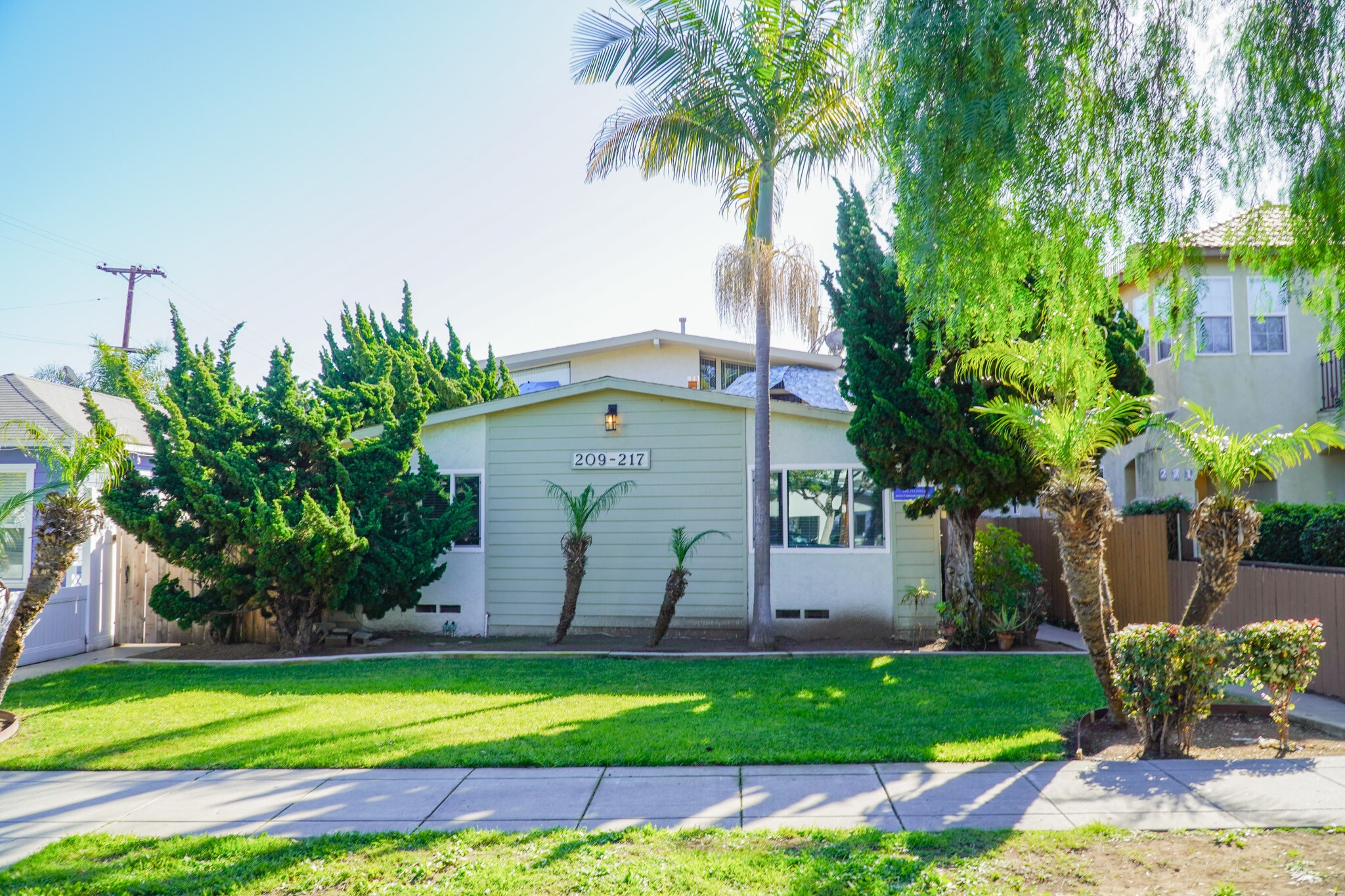 209-217 C Ave, Coronado, CA for sale Primary Photo- Image 1 of 23
