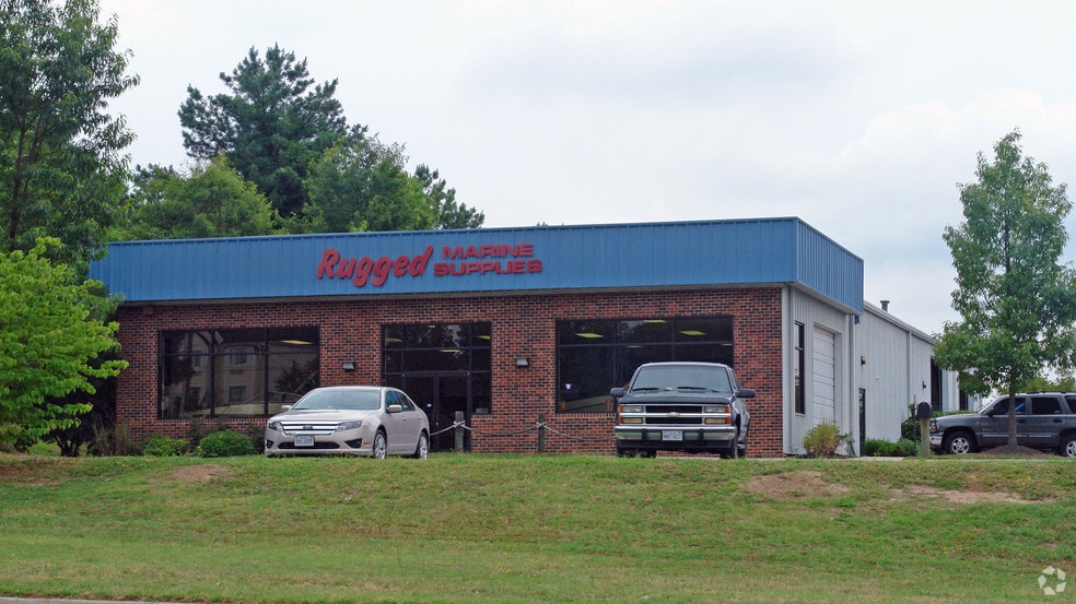 12700 Old Stage Rd, Chester, VA for lease - Primary Photo - Image 1 of 11