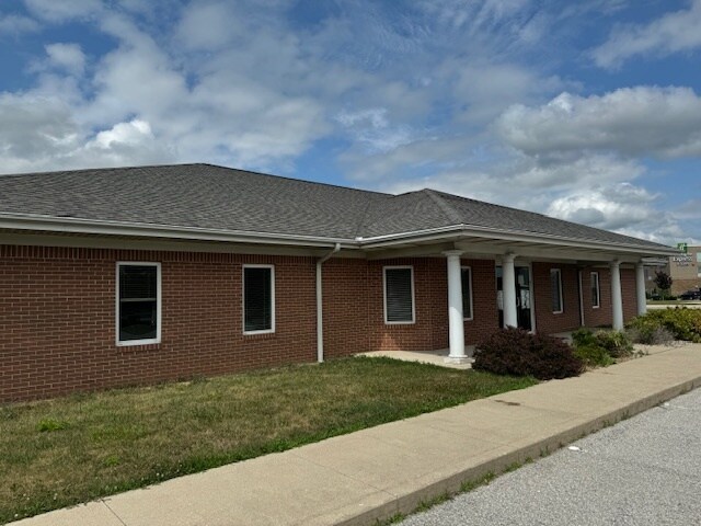 607 N Opportunity Dr, Columbia City, IN à louer - Photo principale - Image 1 de 5