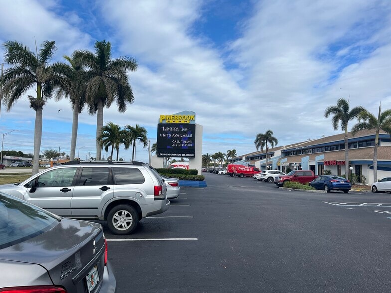 12995 S Cleveland Ave, Fort Myers, FL for lease - Building Photo - Image 2 of 20