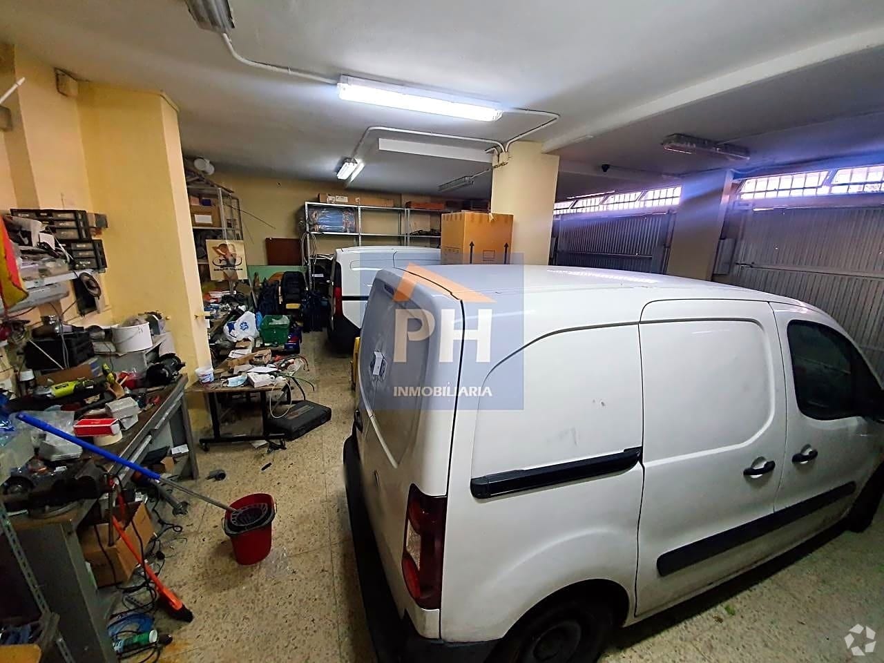 Retail in Madrid, Madrid for lease Interior Photo- Image 1 of 21