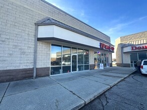 510-590 W Main St, New Lebanon, OH for lease Building Photo- Image 2 of 7