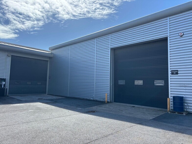 10 Sisna Park Rd, Plymouth à louer - Photo du bâtiment - Image 2 de 5