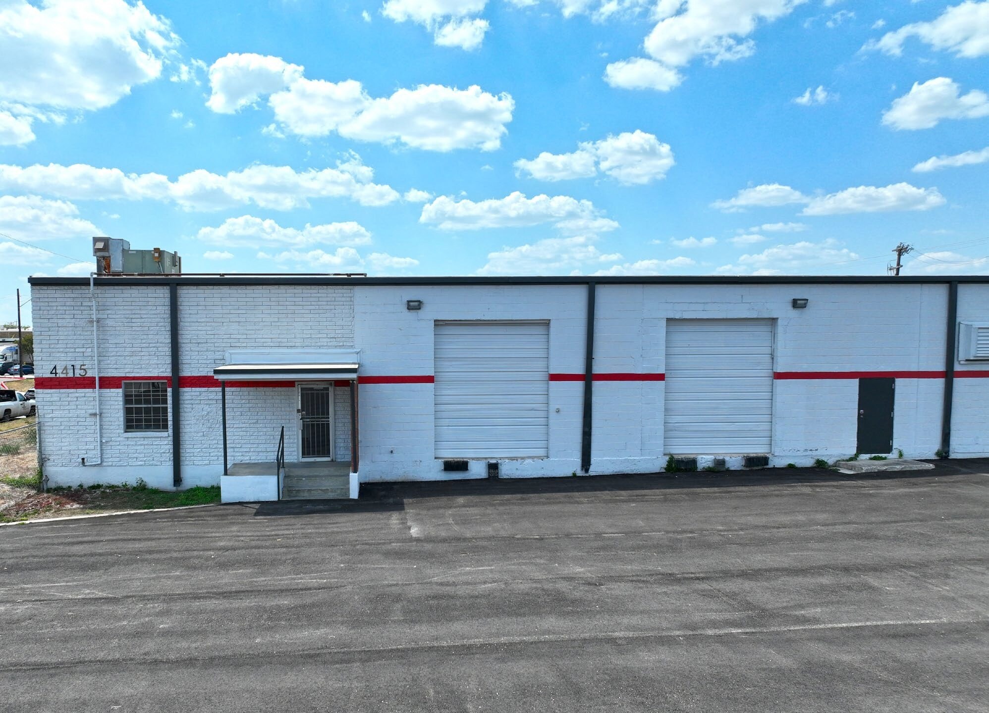 4415 Dividend Dr, San Antonio, TX à vendre Photo du bâtiment- Image 1 de 10