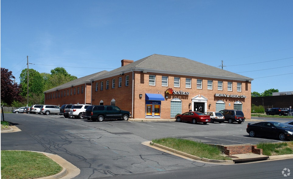 8751 Sudley Rd, Manassas, VA à vendre - Photo du bâtiment - Image 2 de 5