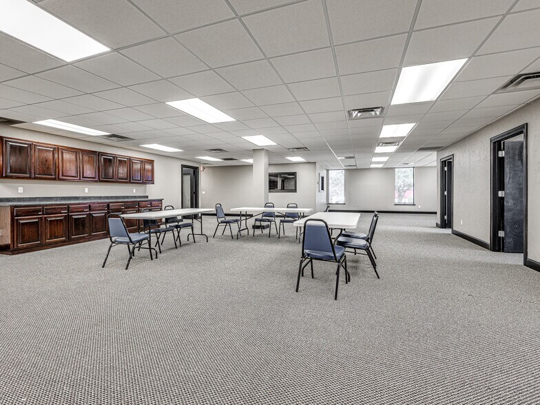 4900 Richmond Sq, Oklahoma City, OK à louer - Photo intérieure - Image 3 de 15