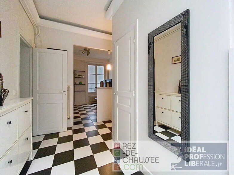 Immeuble residentiel dans Paris à vendre - Photo intérieure - Image 2 de 5